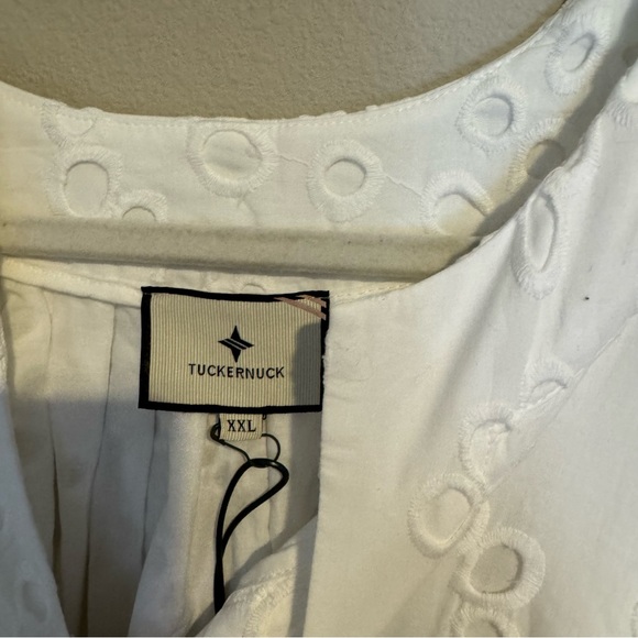 Tuckernuck White Eyelet Finley Flutter Sleeve Top - Picture 6 of 9